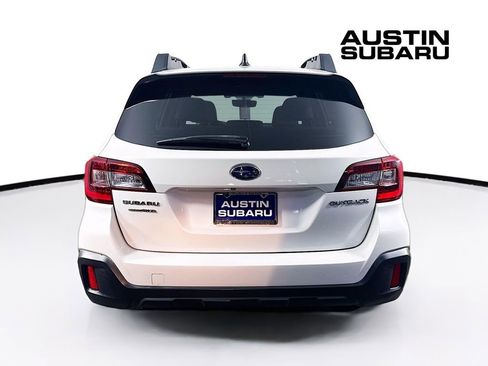 Used 2019 Subaru Outback 2.5i Premium image 6