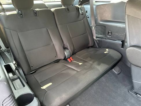 Used 2023 Ford Explorer XLT AWD/4WD image 19
