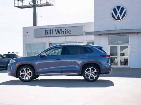 New 2026 Volkswagen Tiguan SE image 3