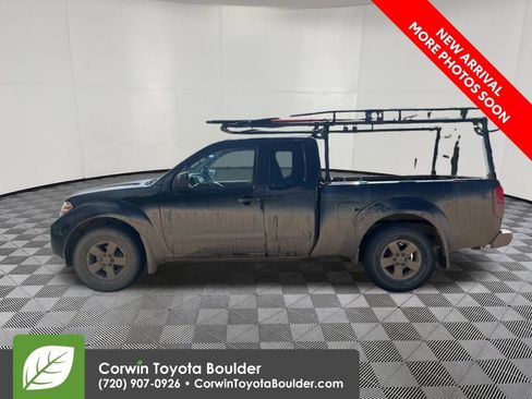 Used 2013 Nissan Frontier SV AWD/4WD image 4