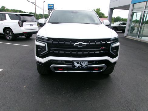 Used 2025 Chevrolet Tahoe Z71 w/ Comfort Package AWD/4WD image 8