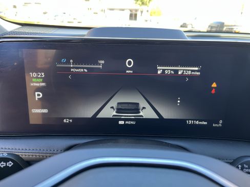 Used 2023 Nissan Ariya AWD image 17