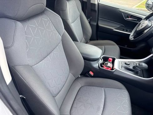 Used 2025 Toyota RAV4 XLE w/ Convenience Package AWD/4WD image 16