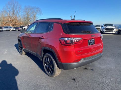 New 2026 Jeep Compass Latitude image 7