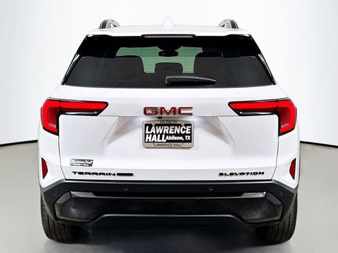 Used 2026 GMC Terrain Elevation w/ Elevation Premium Package AWD/4WD image 5