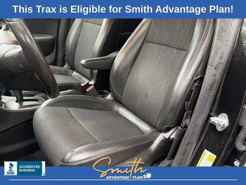 Used 2019 Chevrolet Trax LT w/ LT Convenience Package AWD/4WD image 15