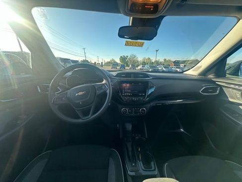 Used 2022 Chevrolet TrailBlazer LT w/ Convenience Package image 7