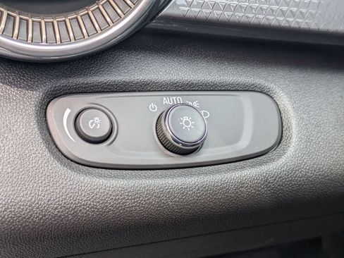 New 2026 Chevrolet Trax ACTIV w/ Sunroof Package FWD image 13