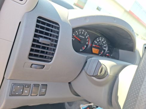 Used 2012 Nissan Frontier SV w/ SV Premium Utility Pkg image 18