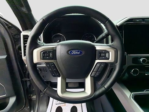 Used 2022 Ford F350 Lariat w/ Lariat Ultimate Package AWD/4WD image 11