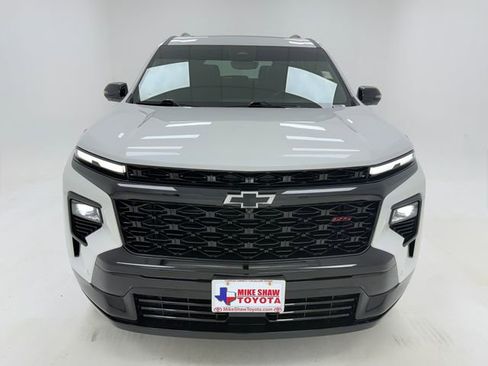 Used 2025 Chevrolet Traverse RS w/ LPO, Floor Liner Package FWD image 3