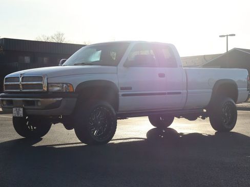 Used 2001 Dodge Ram 2500 Truck ST image 11