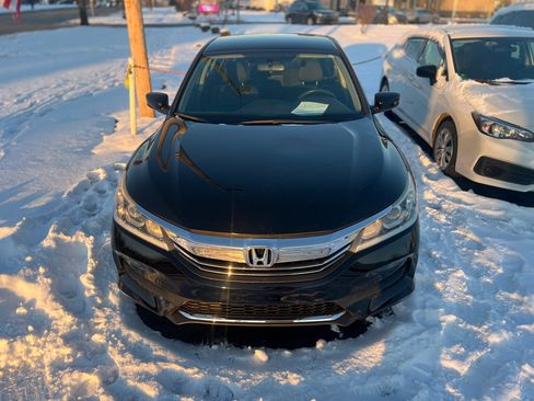 Used 2016 Honda Accord LX image 3