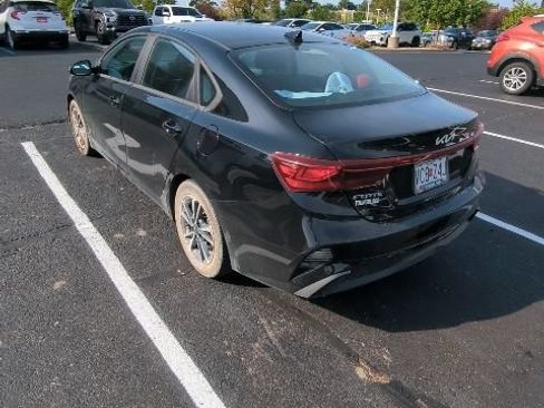 Used 2023 Kia Forte LXS w/ LXS Technology Package FWD image 9