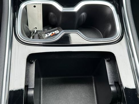 Used 2024 Chevrolet Traverse LT image 34