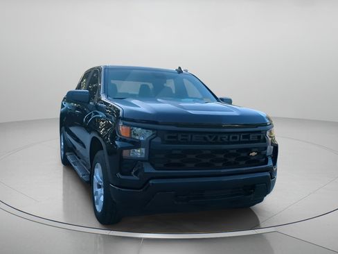 Used 2024 Chevrolet Silverado 1500 Custom RWD image 2