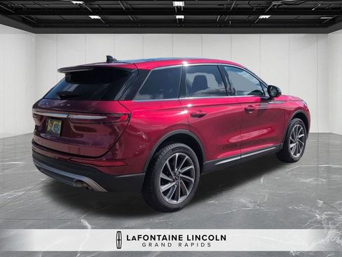 Certified 2024 Lincoln Corsair AWD w/ Equipment Group 101A image 5