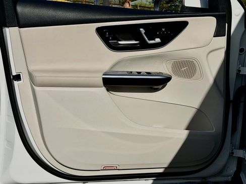 Used 2026 Mercedes-Benz GLC 300 4MATIC image 17