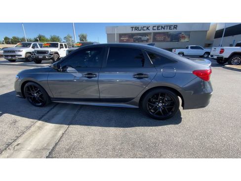 Used 2023 Honda Civic Sport image 5