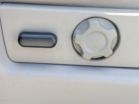 Used 2009 Ford F150 XLT image 19