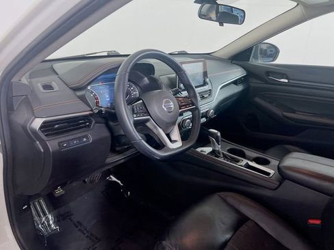 Used 2021 Nissan Altima 2.5 SR image 9