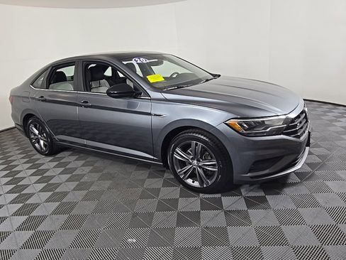 Used 2020 Volkswagen Jetta R-Line image 6