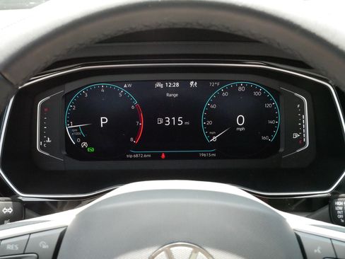 Certified 2024 Volkswagen Jetta SEL FWD image 21