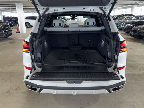 Certified 2025 BMW X5 sDrive40i w/ M Sport Package image 13