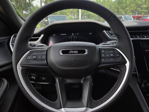 New 2026 Jeep Grand Cherokee L Laredo RWD image 19
