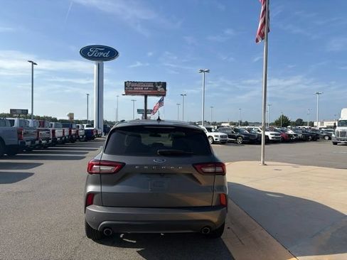 Used 2023 Ford Escape ST-Line w/ Tech Pack #1 FWD image 4