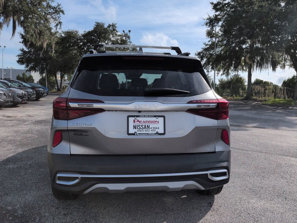 Used 2023 Kia Seltos SX w/ SX Sunroof Package AWD/4WD image 5