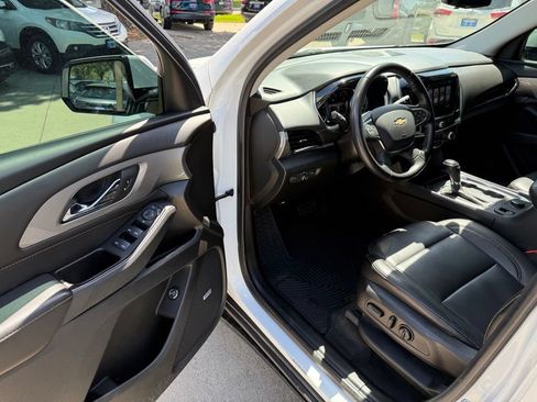 Used 2018 Chevrolet Traverse LT AWD/4WD image 11