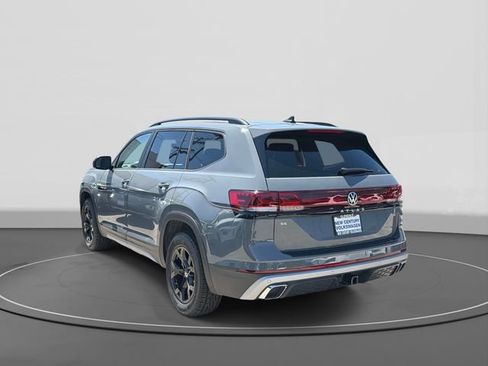 New 2026 Volkswagen Atlas Peak Edition AWD/4WD image 3