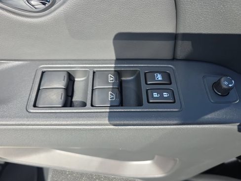 New 2027 Nissan Frontier SV RWD image 25