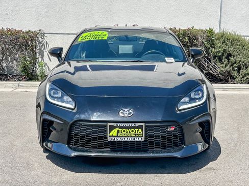 Used 2023 Toyota GR86 Premium w/ ALL Weather Mat Package (TMS) RWD image 2