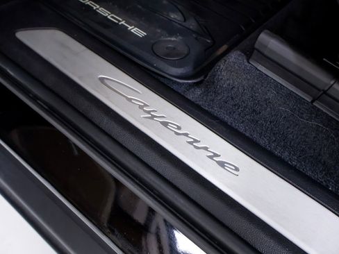 Certified 2024 Porsche Cayenne w/ Premium Package Plus (PFM) image 25