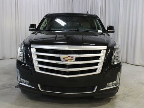 Used 2020 Cadillac Escalade ESV Luxury RWD image 38