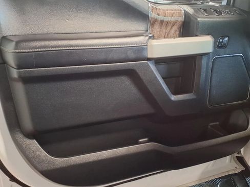 Used 2017 Ford F350 Lariat AWD/4WD image 15
