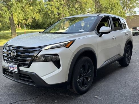 New 2026 Nissan Rogue SV AWD/4WD image 29