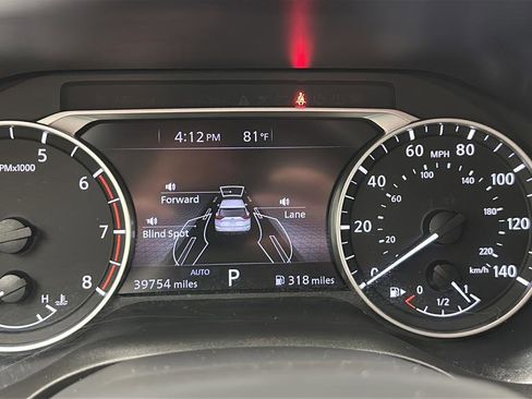 Used 2025 Nissan Rogue SV AWD/4WD image 17