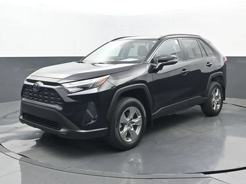 Used 2024 Toyota RAV4 XLE w/ Convenience Package FWD image 25