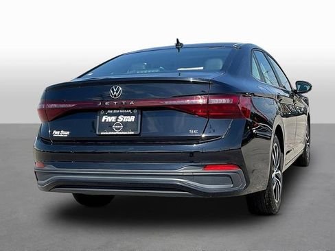 Used 2025 Volkswagen Jetta SE FWD image 7