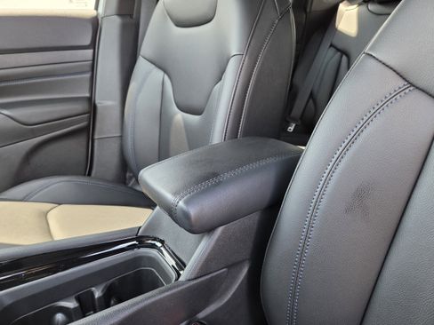 New 2026 Jeep Compass Limited image 28