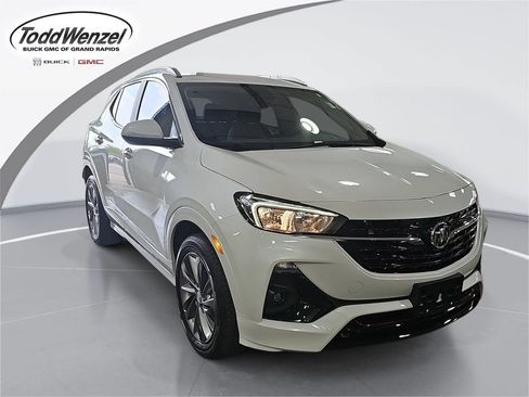 Used 2022 Buick Encore GX Preferred w/ Sport Touring Package FWD image 1