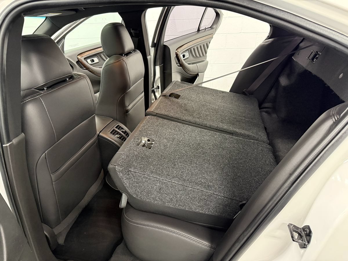 Used 2019 Ford Taurus Limited AWD/4WD image 13