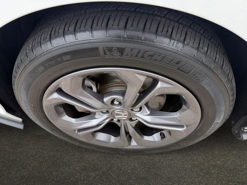 Used 2023 Honda Accord EX image 9