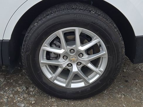 Used 2023 Chevrolet Equinox LT image 12