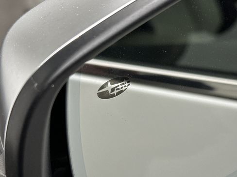 Used 2023 Subaru Ascent Limited w/ Technology Package AWD/4WD image 5