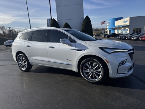 Used 2023 Buick Enclave Avenir w/ Avenir Technology Package image 1