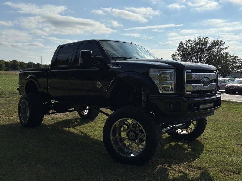 Used 2016 Ford F250 Lariat w/ Lariat Ultimate Package AWD/4WD image 3